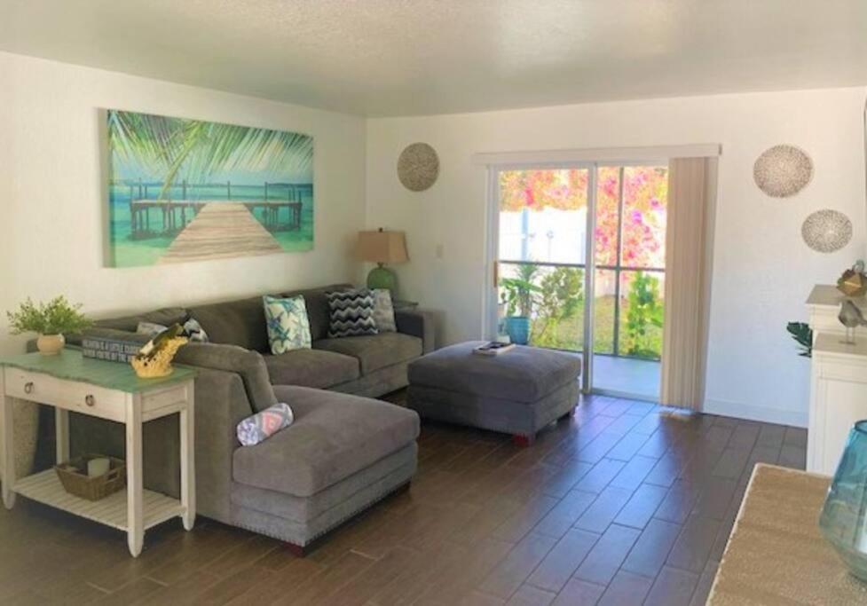 Beautiful Bright & Sparkling 2Bed 1Bath Beach Retreat - Unit 212 Cocoa Beach Exterior foto