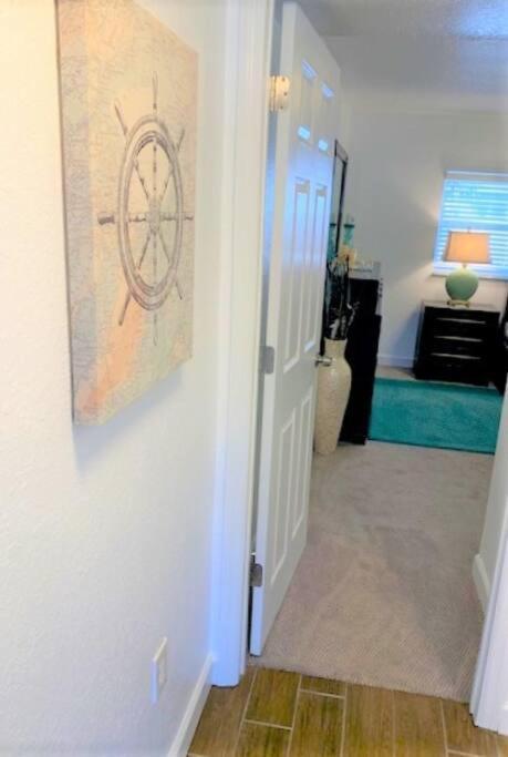 Beautiful Bright & Sparkling 2Bed 1Bath Beach Retreat - Unit 212 Cocoa Beach Exterior foto